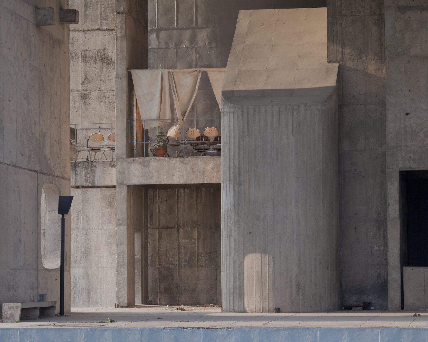 Fallen Idols, Chandigarh, architecture photograph by Mark Hadden, photo 9