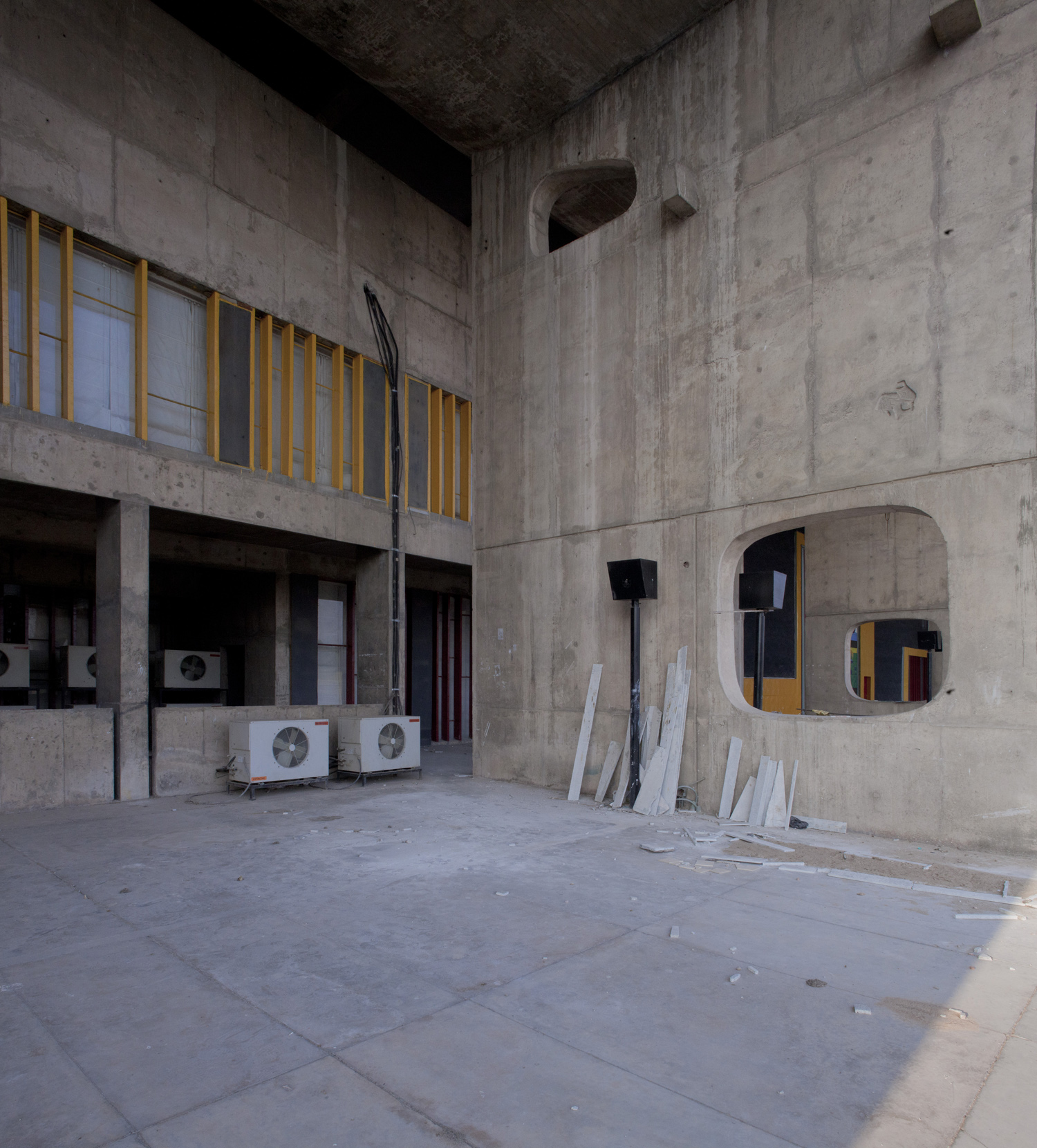 Fallen Idols, Chandigarh, architecture photograph by Mark Hadden, photo 10