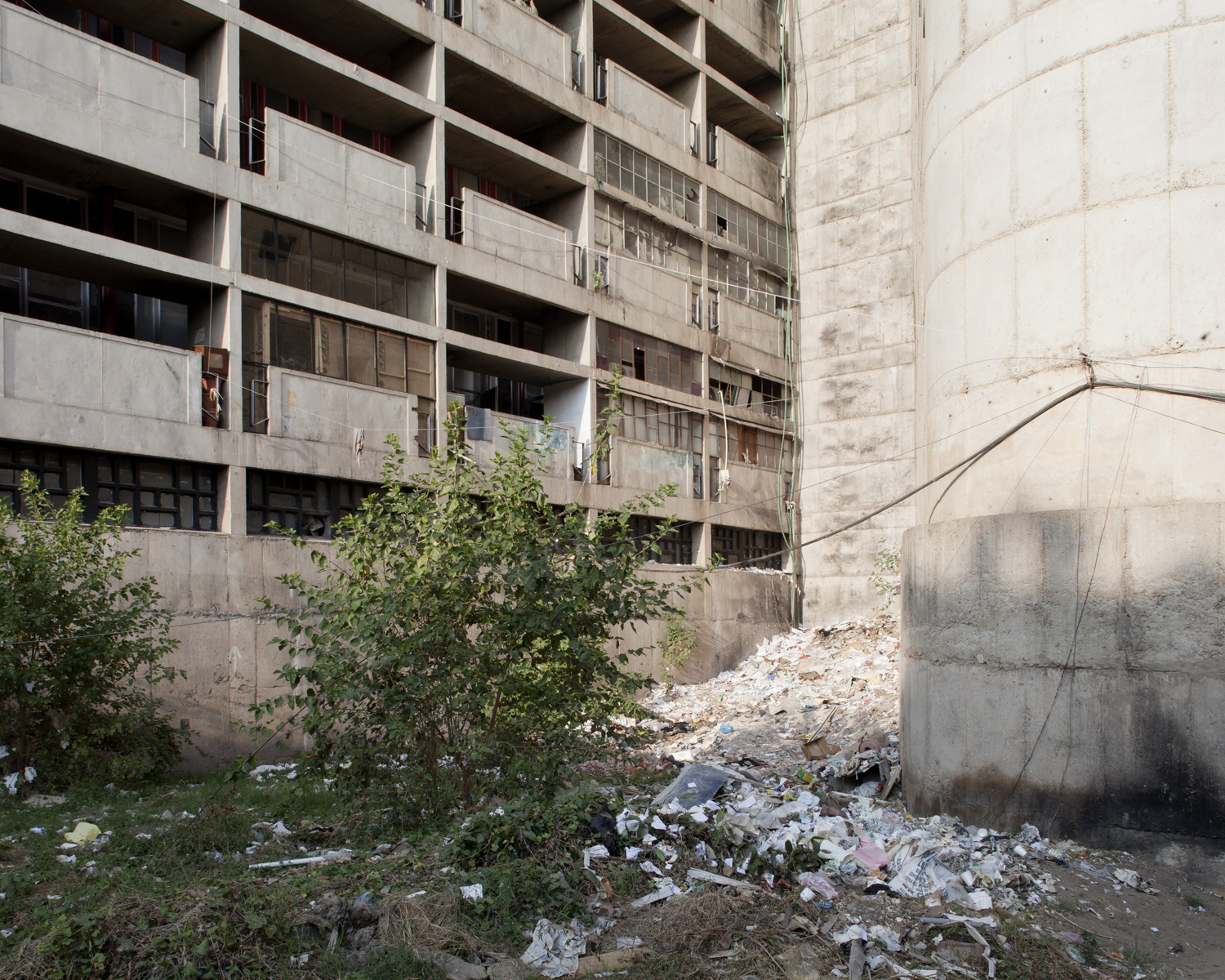 Fallen Idols, Chandigarh, architecture photograph by Mark Hadden, photo 12
