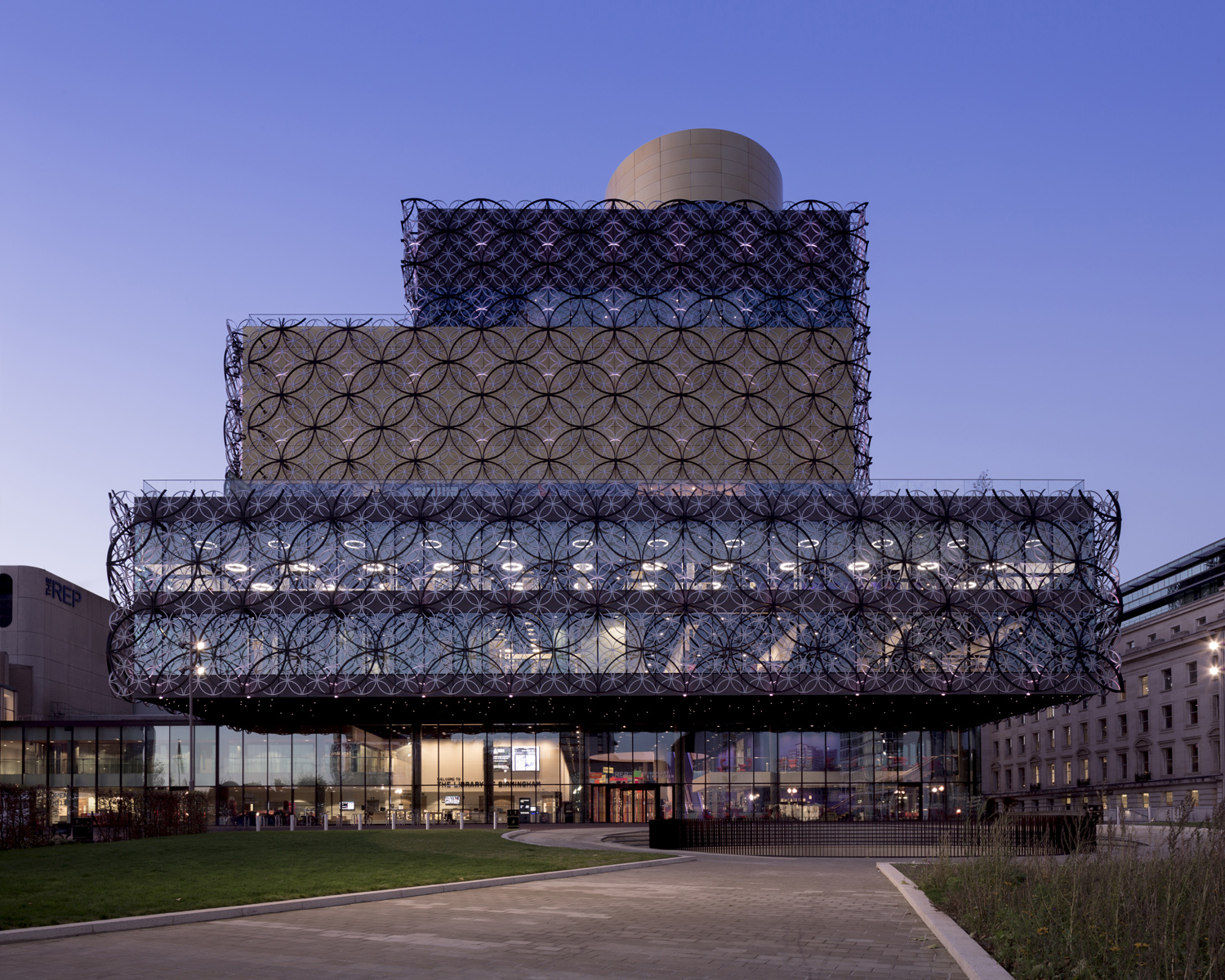Birmingham Library, architecture photograph by Mark Hadden, photo 1